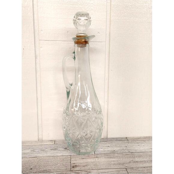 Vintage Decanter with Stopper 12" Tall Clear Cut Glass Retro 70s Star Burst (F8) - Picture 1 of 13